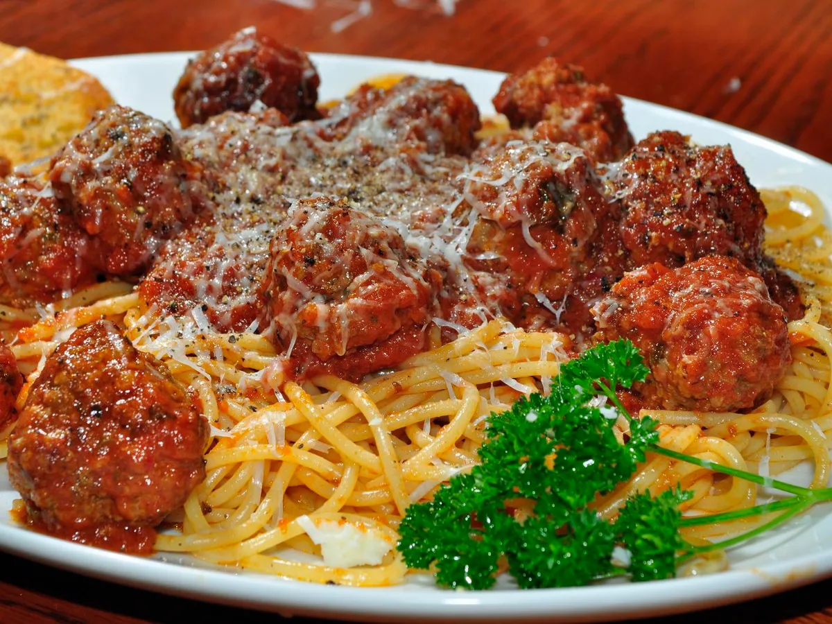 Gehaktballen in tomatensaus