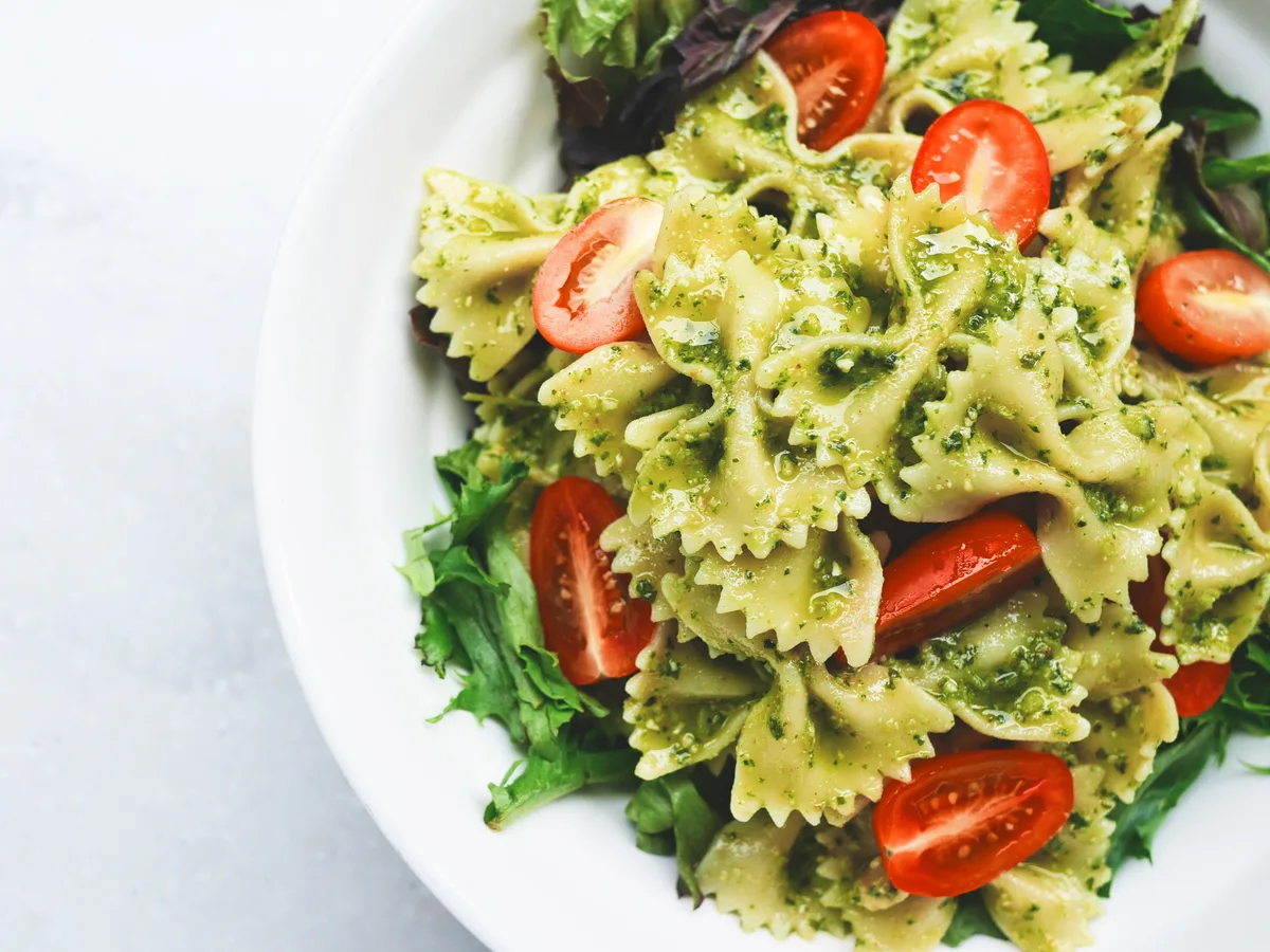 Pasta pesto met kip en cherrytomaat