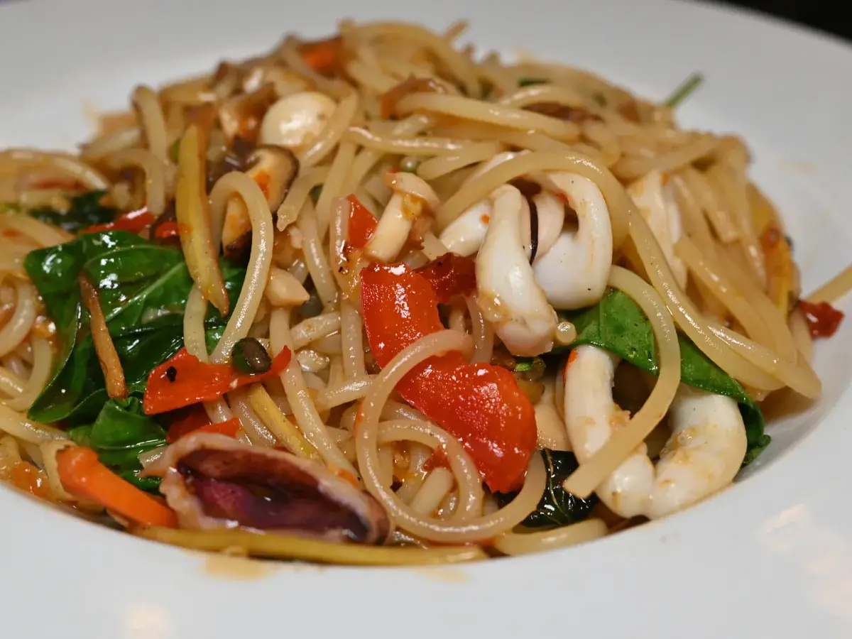 Snelle pasta met restjes groente